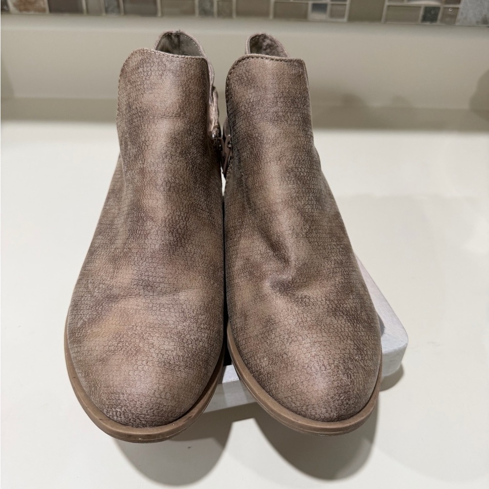Very G Textured Brown Ankle Booties - Picture 7 of 12